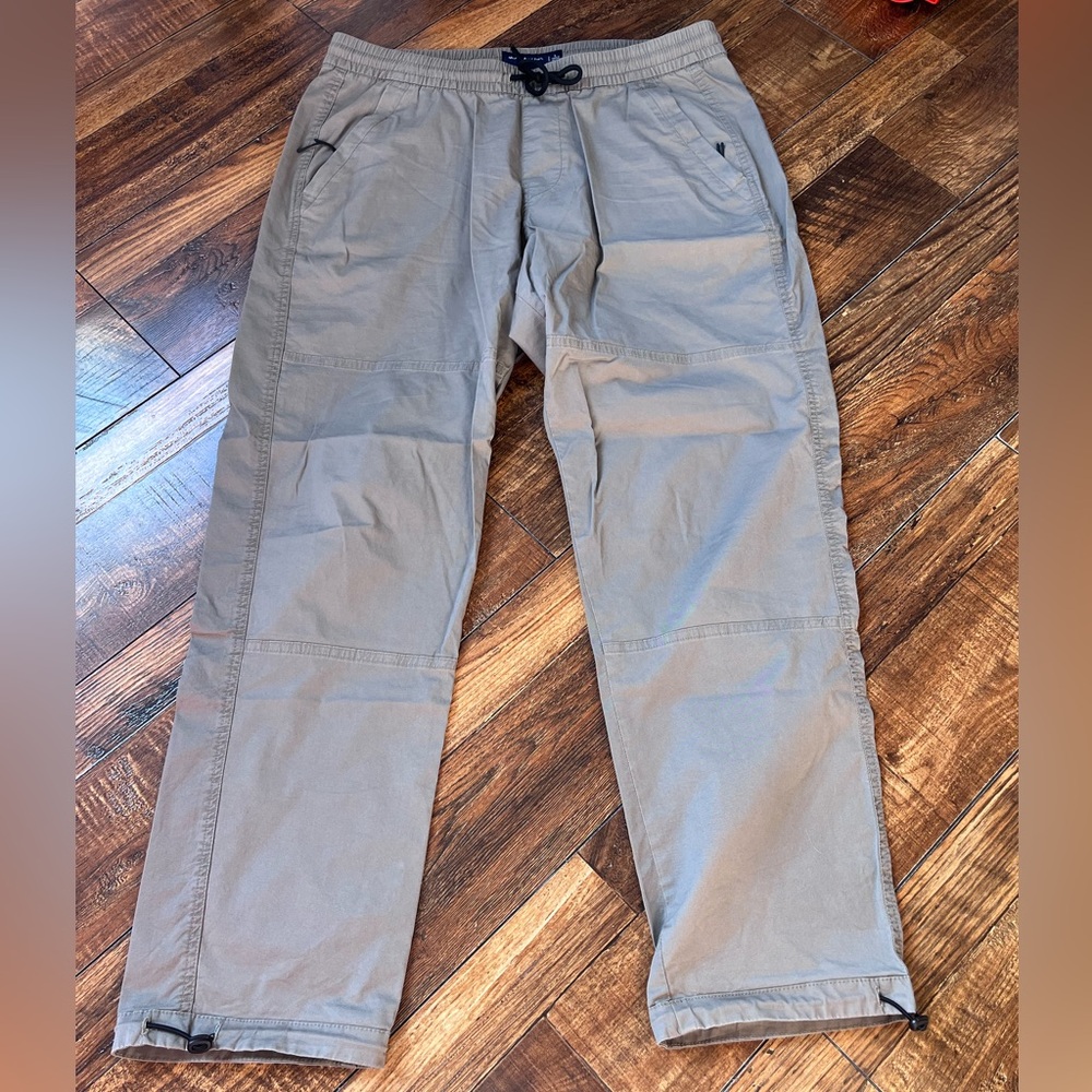 Abercrombie & Fitch Men's Gray Cargo Pants